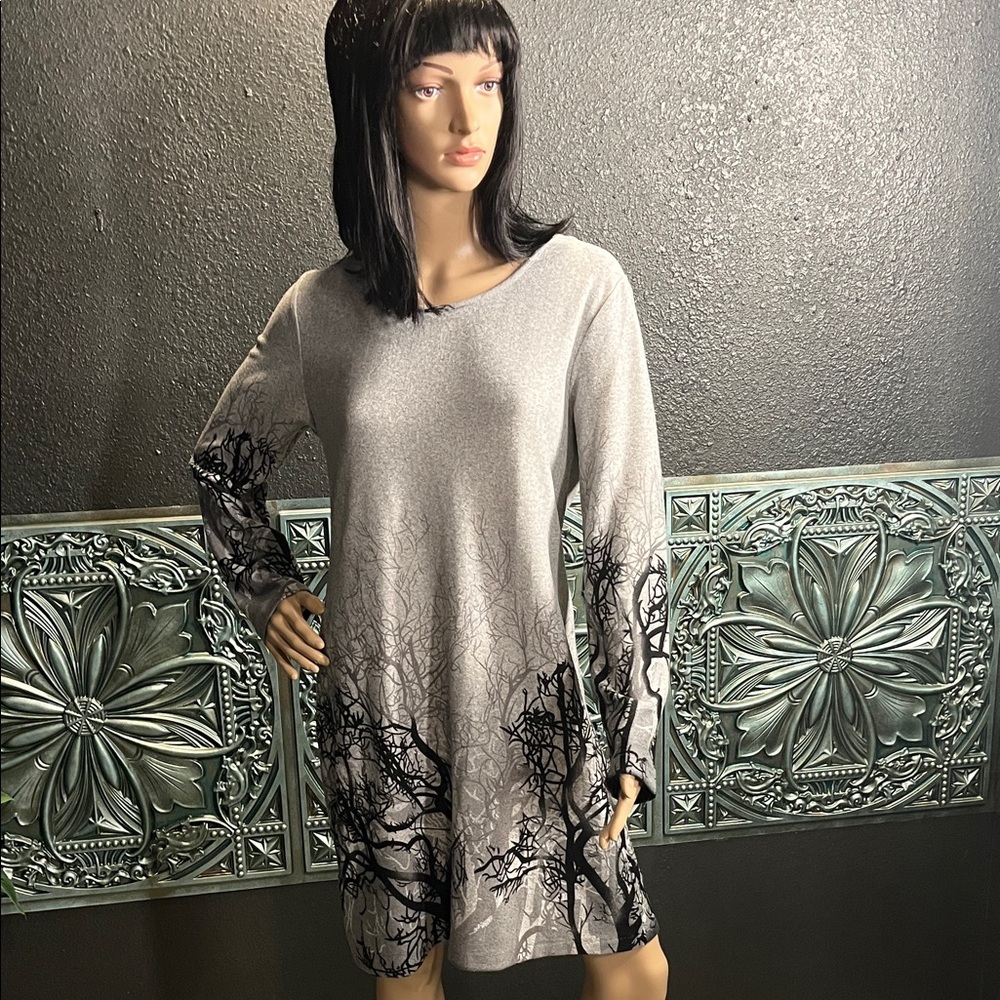 Chic Gray and Black Midi Dress